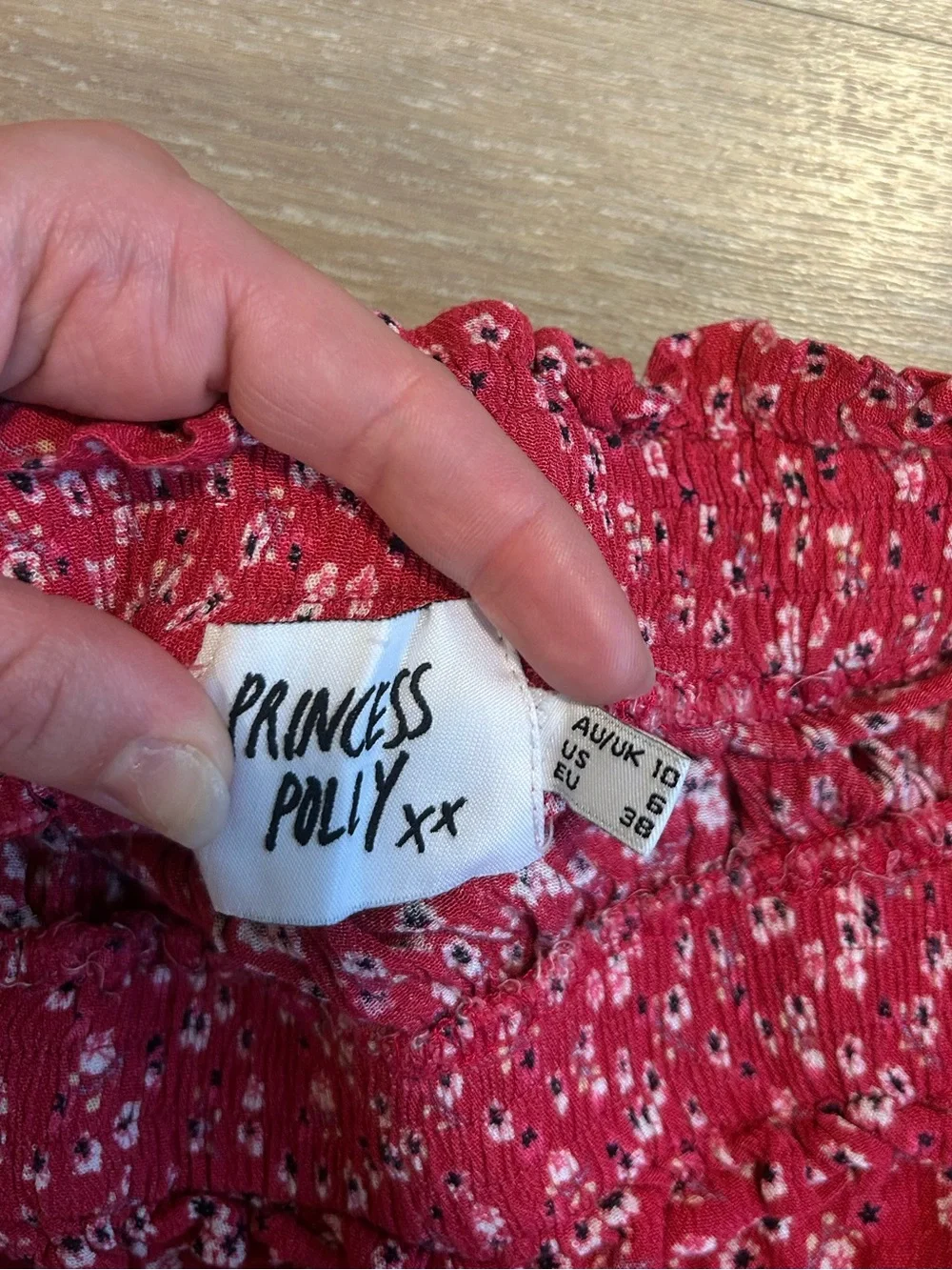 Princess Polly Shah red floral tiered flowy mini skirt size 6 - Picture 4 of 8